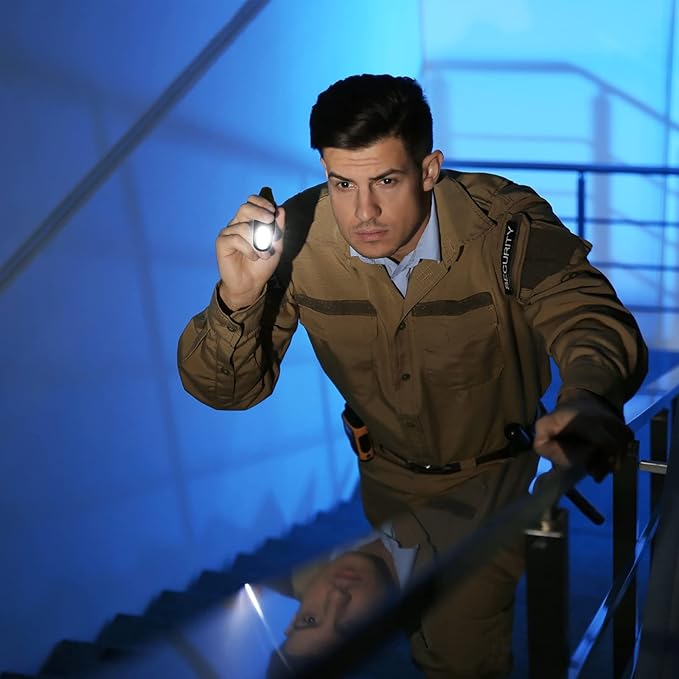 4 Pieces Hand Crank Solar Powered Flashlight LED Rechargeable Flashlight Survival Emergency Hand Crank Lantern Snap Carabiner Torch for Outdoor Sports Camping Hiking