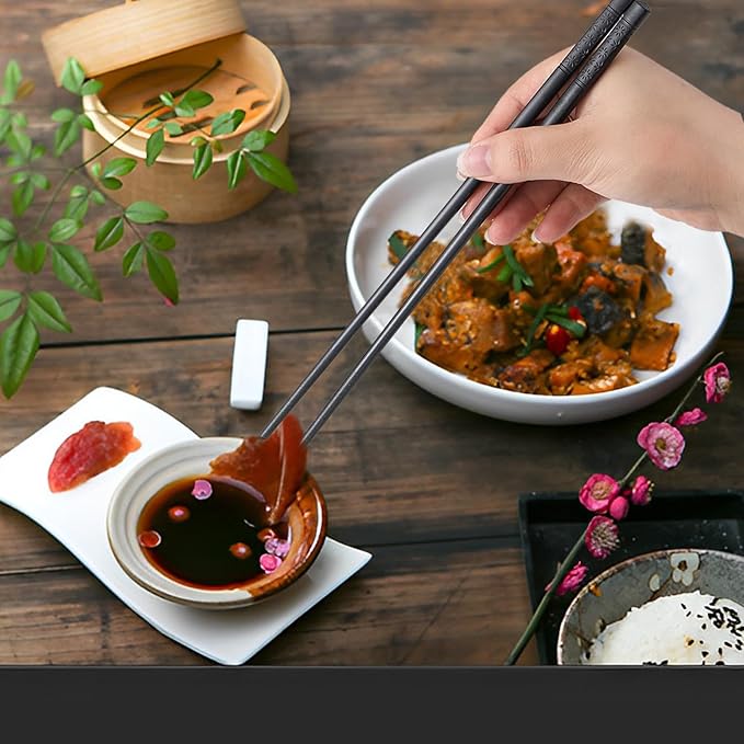 200 Pairs Fiberglass Chopsticks Reusable Chopsticks Dishwasher Safe 9.4 Inches/24cm Non-Slip Japanese Style Sushi Chop Sticks, Black