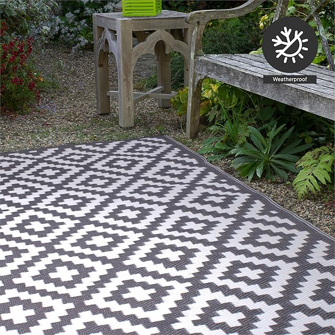 FH Home Outdoor Rug - Waterproof, Fade Resistant, Reversible - Premium Recycled Plastic - Geometric - Patio, Deck, Porch, Balcony, Laundry Room - Aztec - Gray & White Crease Free - 4 x 6 ft