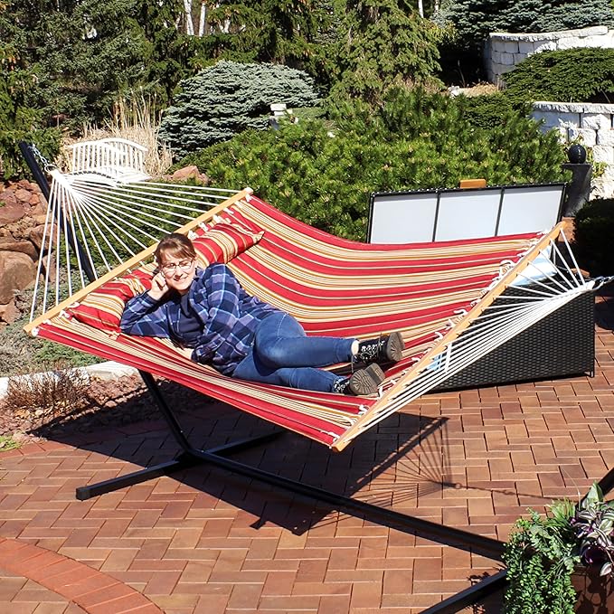 Sunnydaze Quilted Outdoor Hammock with Spreader Bars - Heavy-Duty 450-Pound Capacity Double Hammock for Outside - Red Stripe