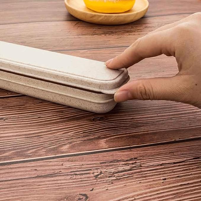 1Pcs Simple Utensil Holder with Lid, Reusable Utensils Wheat Straw Travel Cutlery Box，Portable Flatware Box Travel Tableware Storage Case, Simple Tableware Storage Boxs Case for Cutlery Kit (Beige)