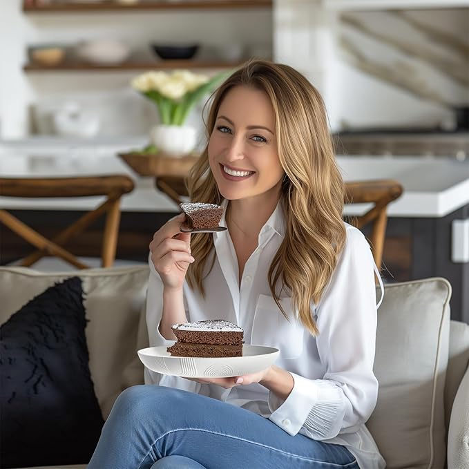 Homienly Deep Dinner Plates, Wheat Straw Plates 10 inch Set of 8, Unbreakable Plates for Kitchen, Kids, Lightweight Microwave and Dishwasher Safe Camping Plate Set for Salad, Dinner, Fruit - White