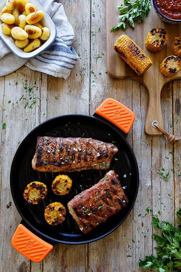 BRA COOKWARE Efficient Iron Round Smooth Grill | 12.6 inches Cast Iron Round Griddle | All Heat Sources Compatible | PFOA Free | Without Non-Stick | Silicon Handle | Non Deformable