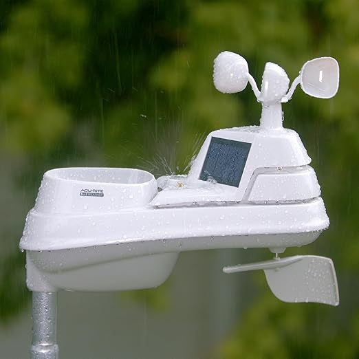 AcuRite Iris (5-in-1) Weather Station for Indoor/Outdoor Temperature and Humidity, Wind Speed/Direction, and Rainfall with High-Definition Display, Lightning Detection, and Built-In Barometer (01024M)