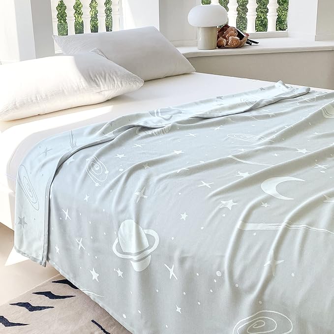AmyHomie Cooling Blanket for Kids, Soft Comfy Summer Throw for Hot Sleepers, Kids Blanket for Boys & Girls (50x60in, Grey Space)