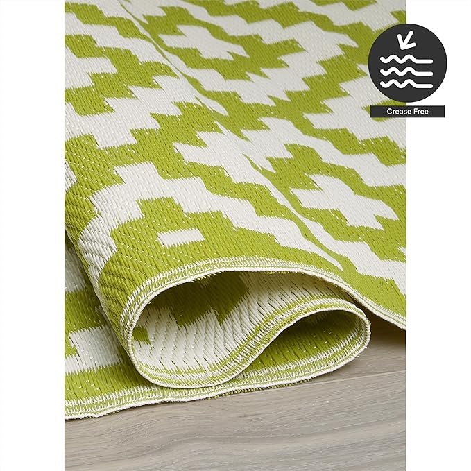 FH Home Outdoor Rug - Waterproof, Fade Resistant, Reversible - Premium Recycled Plastic - Geometric - Patio, Deck, Porch, Balcony, Laundry Room - Aztec - Green & White Crease Free - 4 x 6 ft
