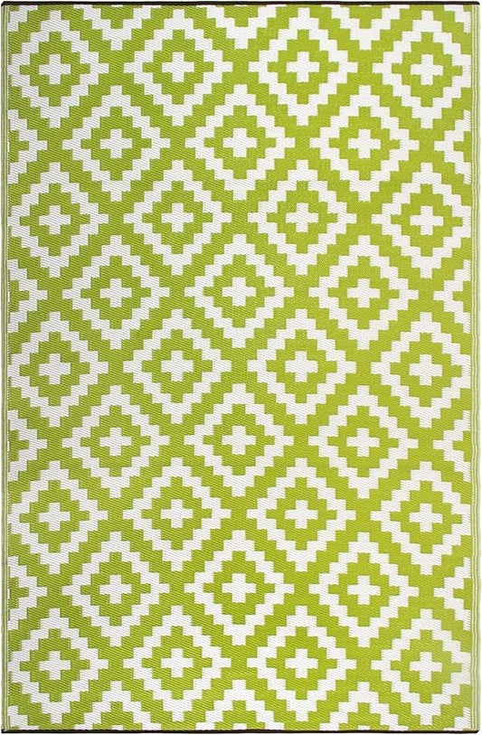FH Home Outdoor Rug - Waterproof, Fade Resistant, Reversible - Premium Recycled Plastic - Geometric - Patio, Porch, Deck, Balcony - Aztec - Green & White Crease Free - 5 x 8 ft