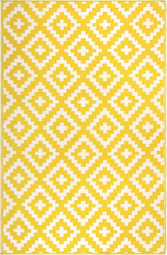 FH Home Outdoor Rug - Waterproof, Fade Resistant, Reversible - Premium Recycled Plastic - Geometric - Patio, Porch, Deck, Balcony - Aztec - Yellow & White Crease Free - 5 x 8 ft