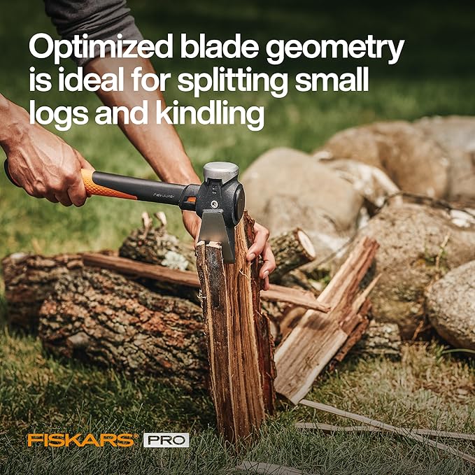 Fiskars Pro IsoCore Maul - 2.5-Pound Wood Splitter for Small Size Logs and Kindling with Shock-Absorbing Handle - Black/Orange