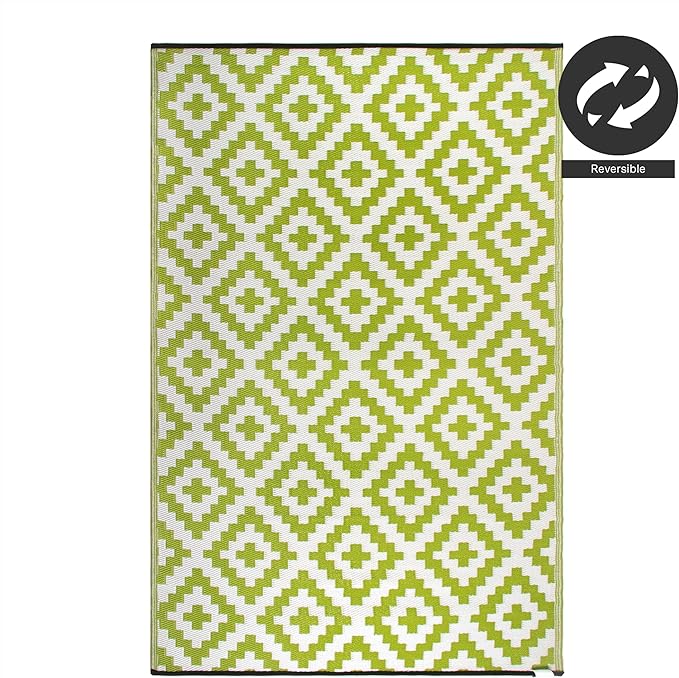 FH Home Outdoor Rug - Waterproof, Fade Resistant, Reversible - Premium Recycled Plastic - Geometric - Patio, Deck, Porch, Balcony, Laundry Room - Aztec - Green & White Crease Free - 4 x 6 ft