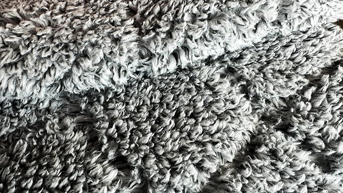 DOWN UNDER OUTDOORS Large Waterproof Windproof Extra Thick 350 GSM Quilted Fleece, or Sherpa Stadium Blanket