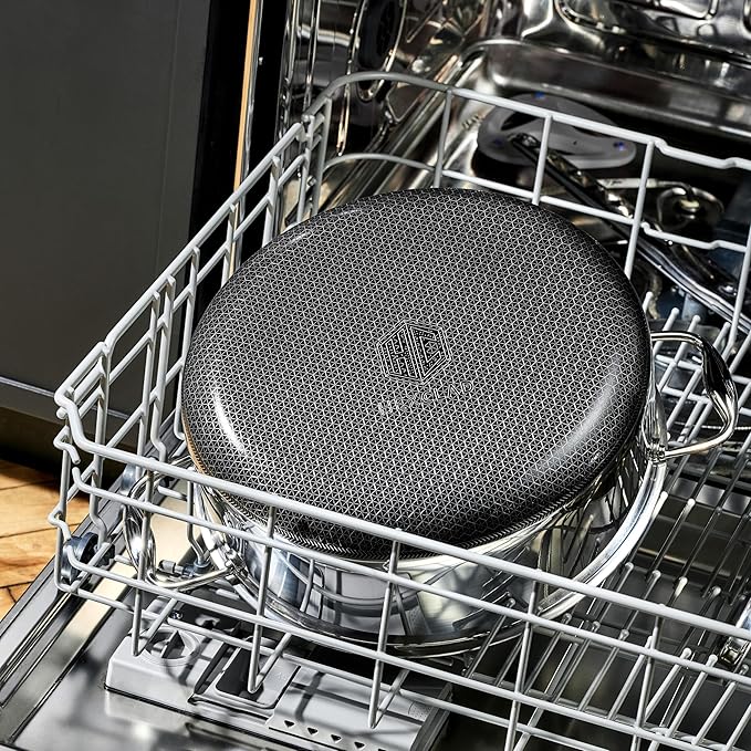 HexClad Hybrid Nonstick 6.5-Quart Oval Dutch Oven with Stainless Steel Lid, Stay-Cool Handles, Dishwasher-Friendly, Oven-Safe Up to 900°F, Induction Ready, Compatible with All Cooktops