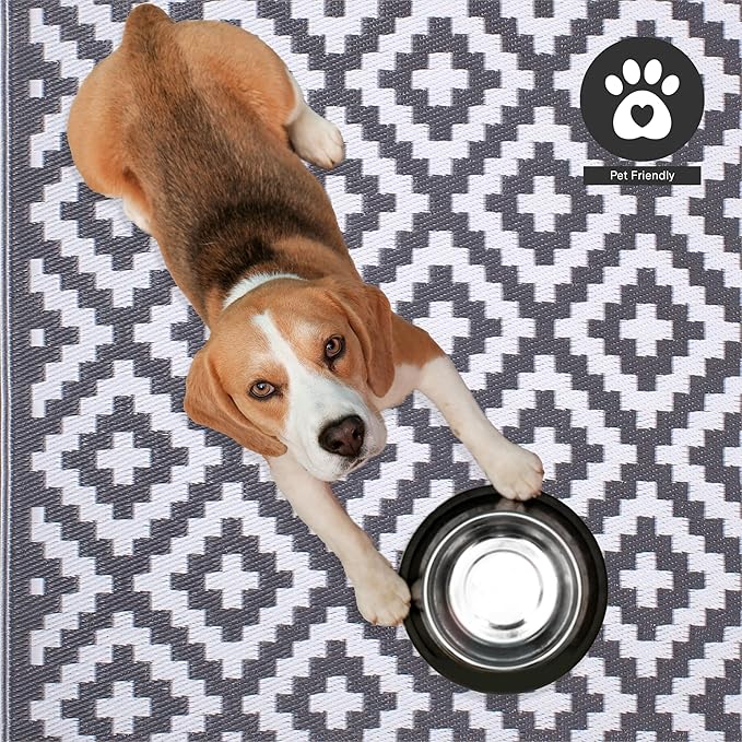 FH Home Outdoor Rug - Waterproof, Fade Resistant, Reversible - Premium Recycled Plastic - Geometric - Patio, Porch, Deck, Balcony - Aztec - Gray & White Crease Free - 5 x 8 ft