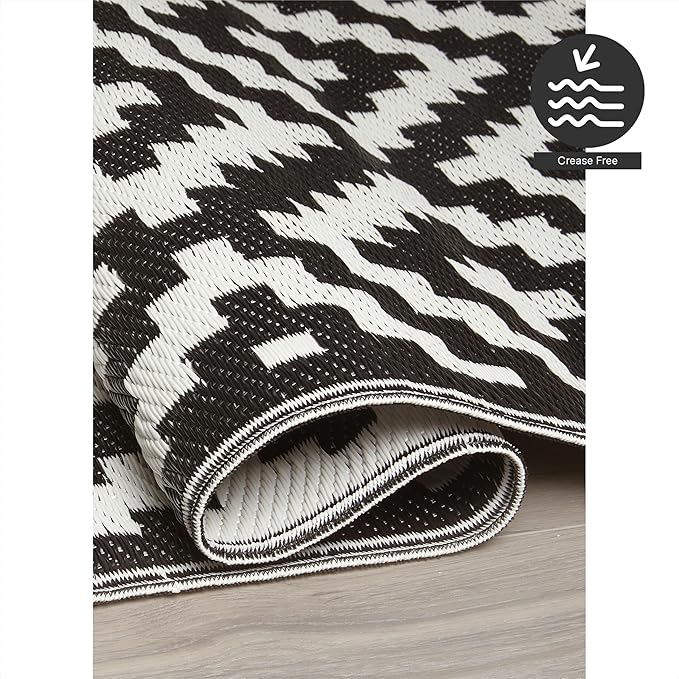 FH Home Outdoor Rug - Waterproof, Fade Resistant, Reversible - Premium Recycled Plastic - Geometric - Porch, Deck, Balcony, Mudroom, Laundry Room, Patio - Aztec - Black & White Crease Free - 3 x 5 ft
