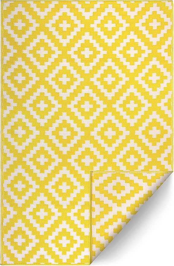FH Home Outdoor Rug - Waterproof, Fade Resistant, Reversible - Premium Recycled Plastic - Geometric - Porch, Deck, Balcony, Mudroom, Laundry Room, Patio - Aztec - Yellow & White Crease Free - 3 x 5 ft