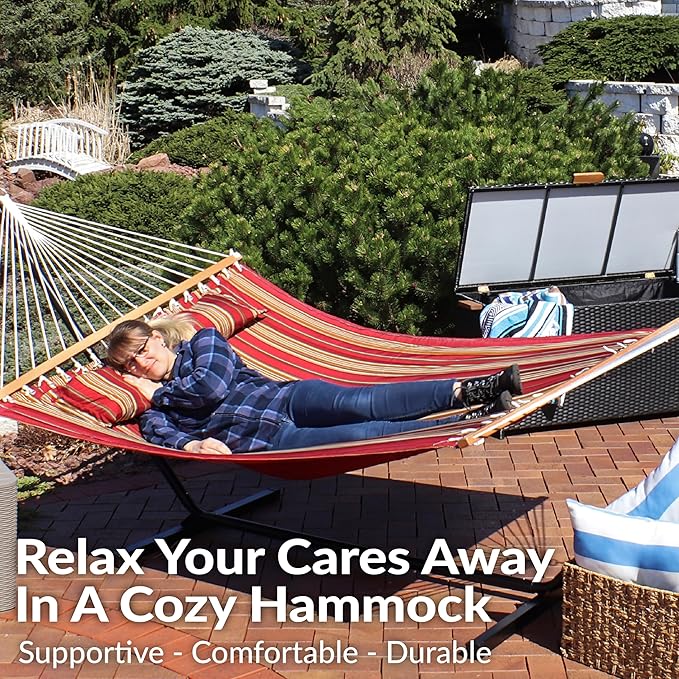Sunnydaze Quilted Outdoor Hammock with Spreader Bars - Heavy-Duty 450-Pound Capacity Double Hammock for Outside - Red Stripe
